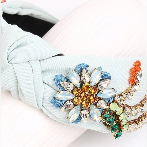 Gorgeous Stone Headband - Picture 5 of 10